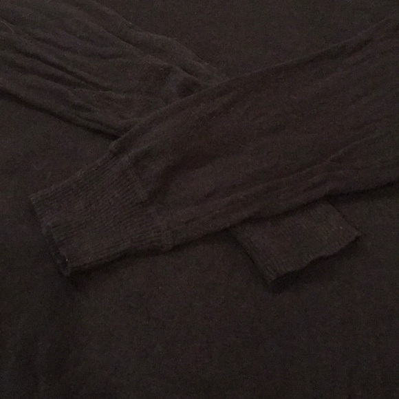 👖AE Navy V-neck sweater🥾 - Picture 4 of 5